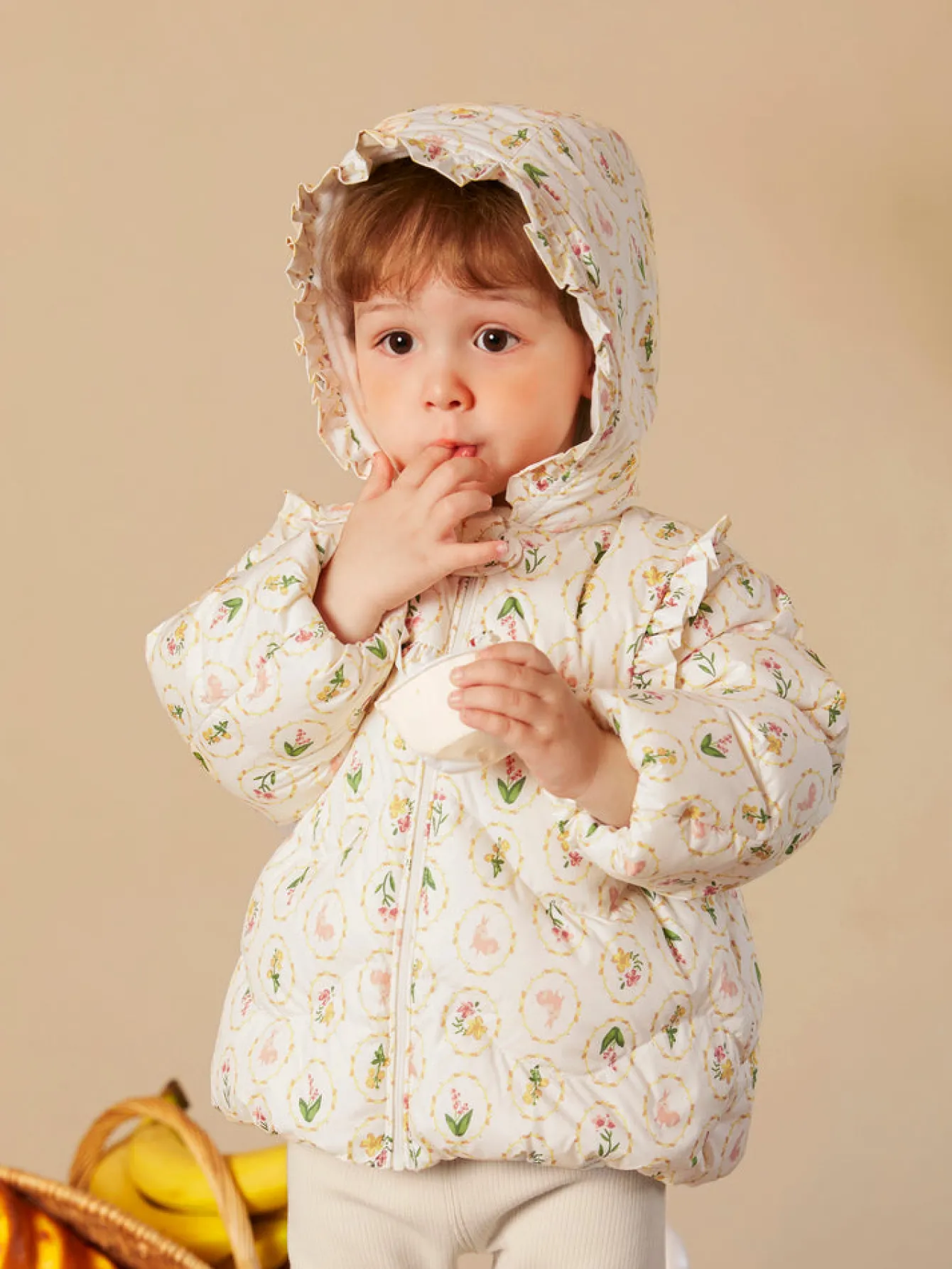 Balabala Baby Girl Full Print French Court Garden Hooded Down Jacket Yellow Hue Fashion