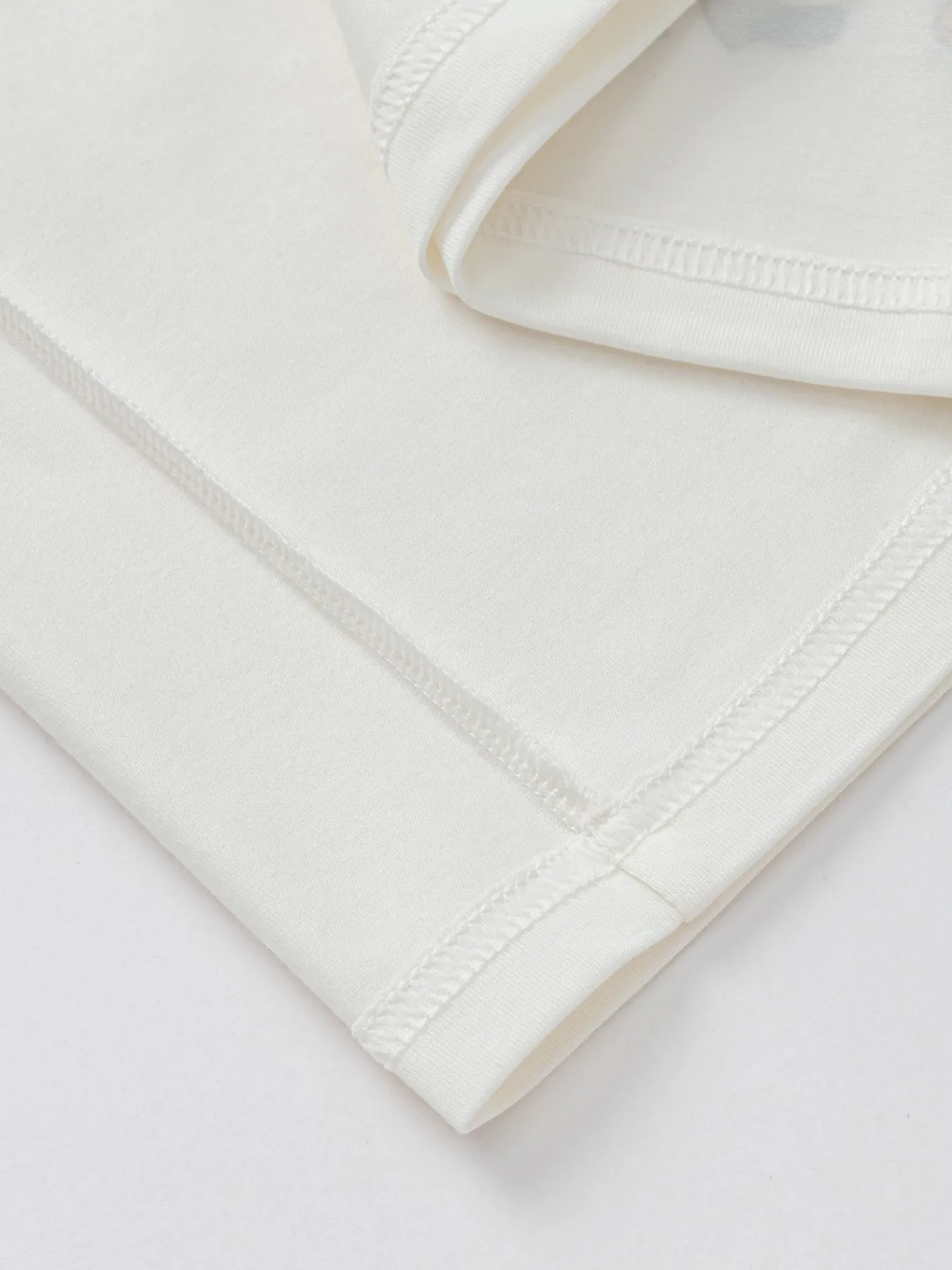 Balabala Children's Clothing Boys' T-Shirt Boys' Underwear 2025 Spring and Autumn New Style Shirt Cute Off-white Clearance