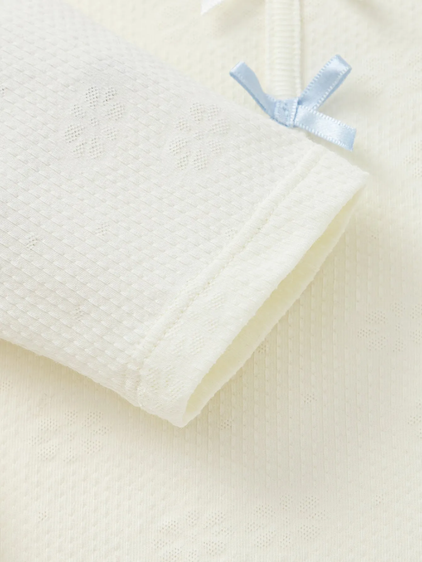 Balabala Long Sleeve T-Shirt 2025 Spring New Arrival for Baby Girl Round V-Neck Long Sleeve T-Shirt Outlet