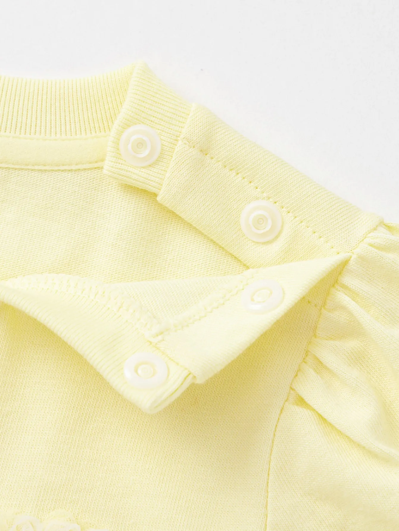 Balabala Long Sleeve T-Shirt 2025 Spring New Arrival for Baby Girl Round V-Neck Long Sleeve T-Shirt Light Yellow Cheap