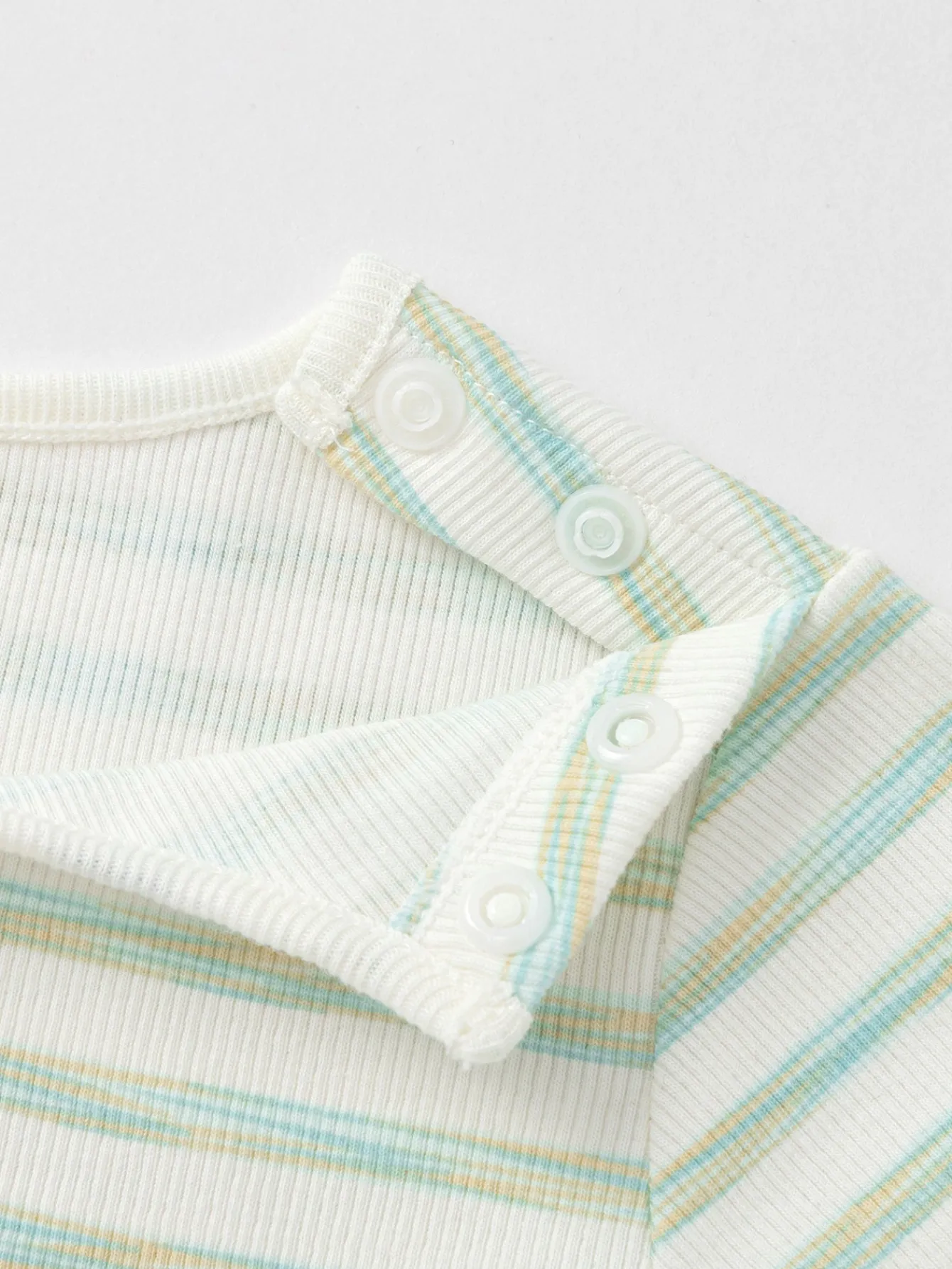 Balabala Long Sleeve T-Shirt 2025 Spring New Arrival for Baby Girl Round V-Neck Long Sleeve T-Shirt Outlet