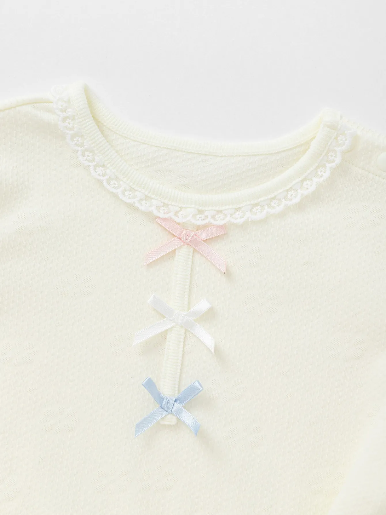 Balabala Long Sleeve T-Shirt 2025 Spring New Arrival for Baby Girl Round V-Neck Long Sleeve T-Shirt Outlet