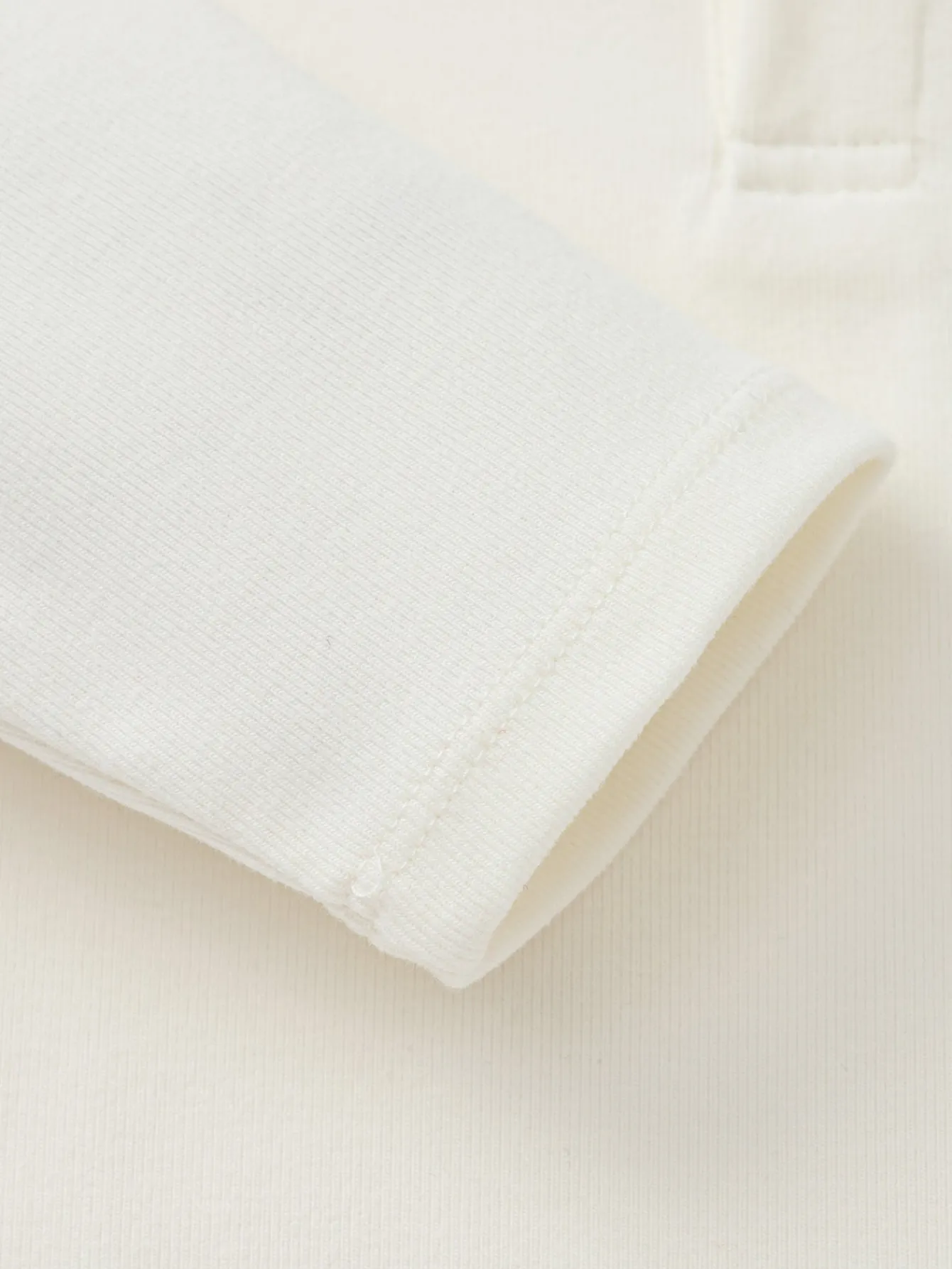 Balabala Long Sleeve T-Shirt 2025 Spring New Boy Baby Round V-neck Long Sleeve T-Shirt Off-white Flash Sale