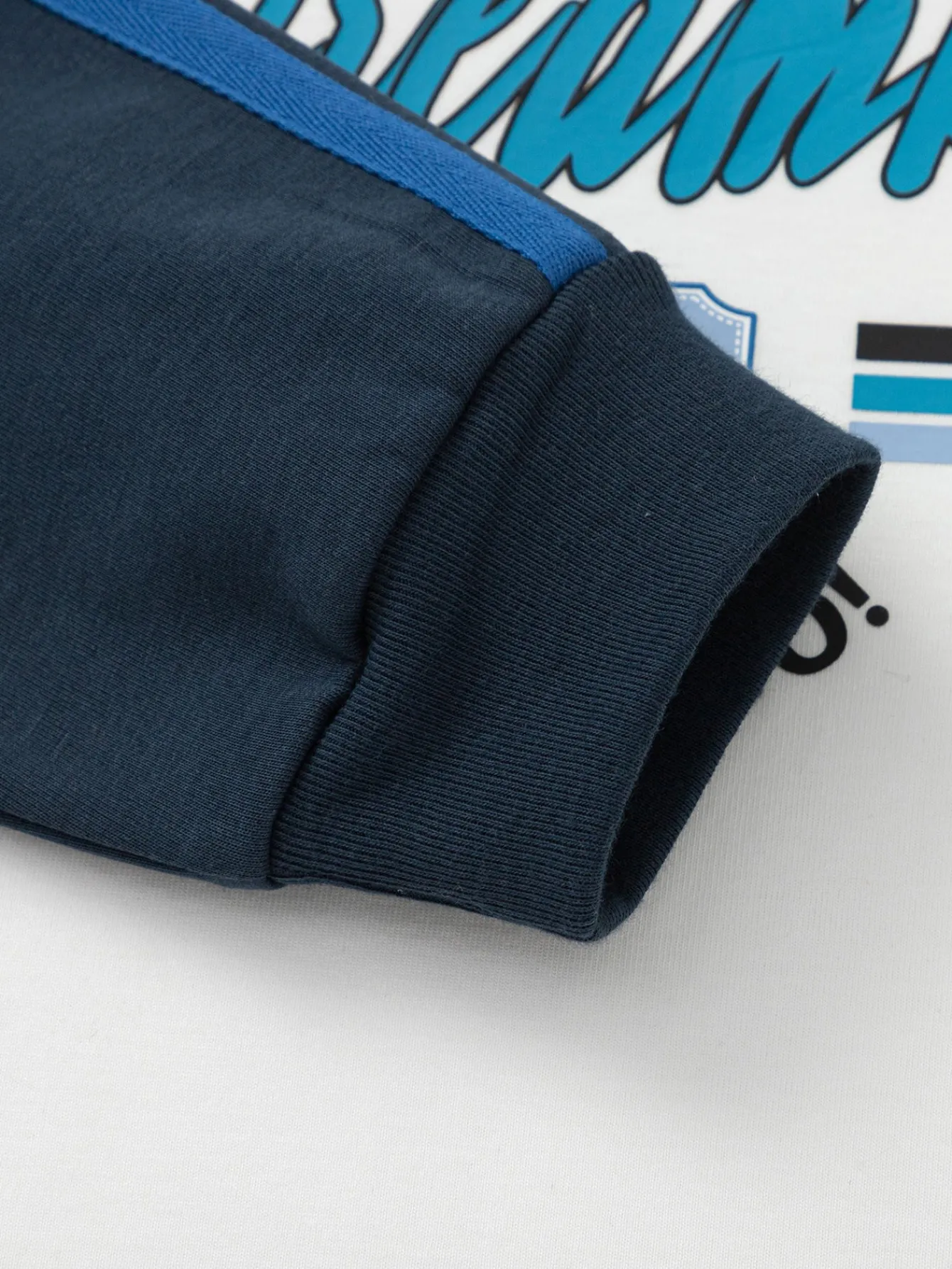 Balabala Long Sleeve T-Shirt 2025 Spring New Boy Round Neck V-Neck T-Shirt Dark BlueA Discount