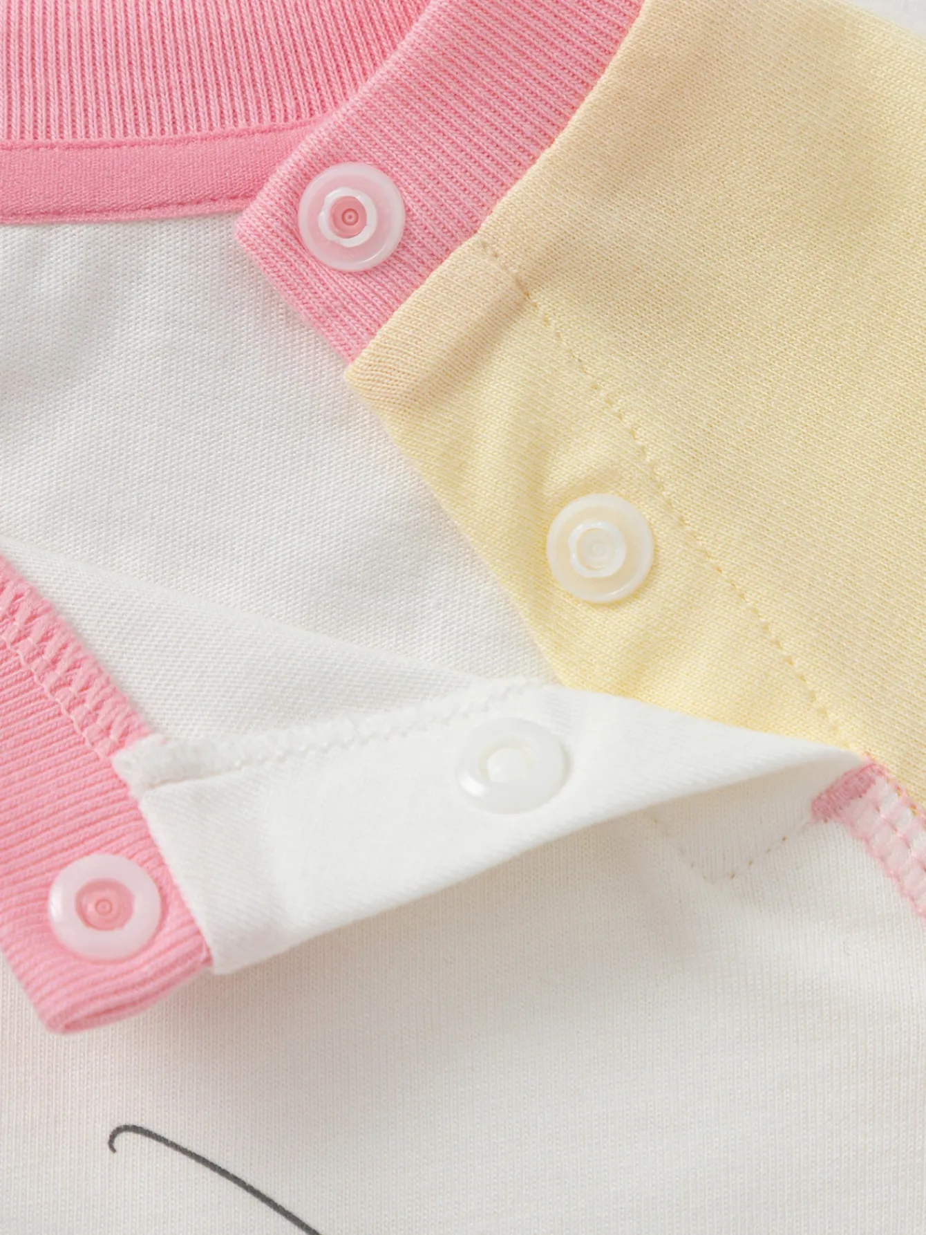 Balabala Long Sleeve T-Shirt New Spring 2025 Boys and Girls Baby Round V-neck Long Sleeve T-Shirt Clearance