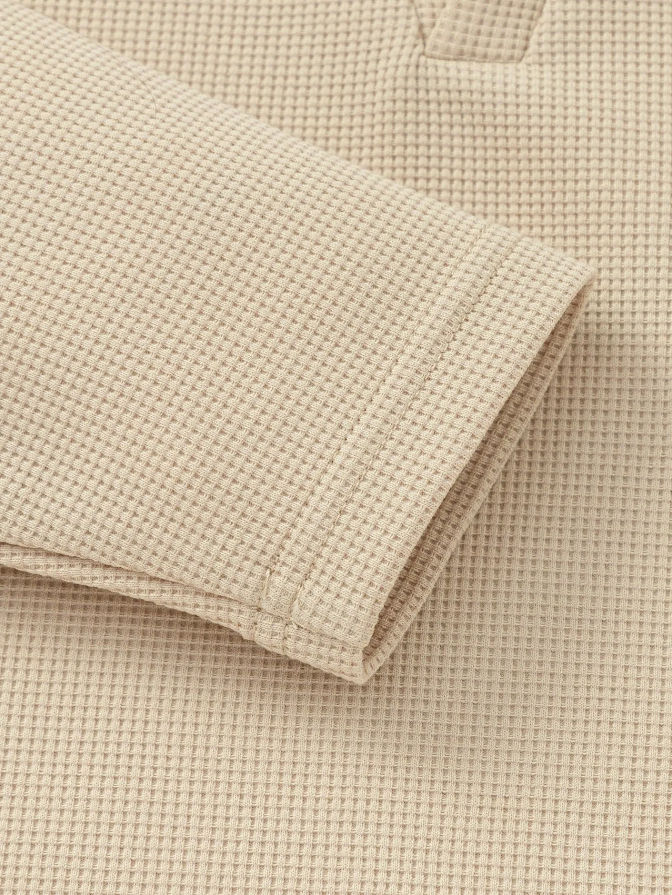 Balabala Long-sleeved T-shirt 2025 Spring New Boy Toddler Round V-neck Long-sleeved T-shirt Light Camel Gray Store